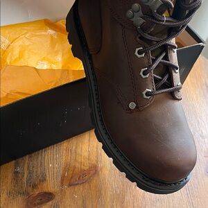 Caterpillar Men's Dark Brown Leather Boots size 7